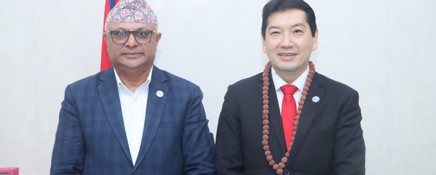 संयुक्त राष्ट्र सङ्घीय खाद्य तथा कृषि संगठनको प्रतिनिधि केन सिमिजु र मुख्यमन्त्री हिक्मत कुमार कार्की बीच भेटवार्ता