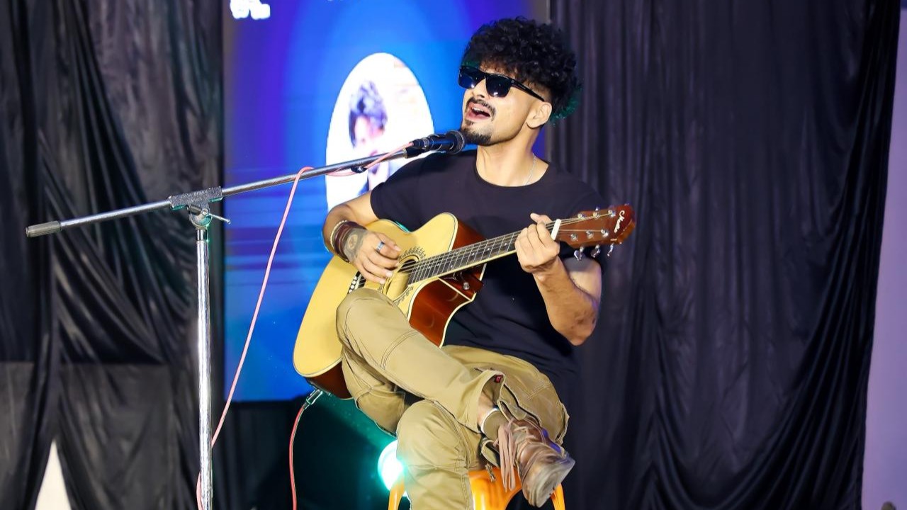 Miss and Misses Grace Purwanchal 2025 (4)