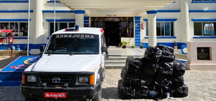 भेडेटार नजिक लागु औषध गाँजा बोकेको एम्बुलेन्स नियन्त्रणमा भेडेटार नजिक लागु औषध गाँजा बोकेको एम्बुलेन्स नियन्त्रणमा