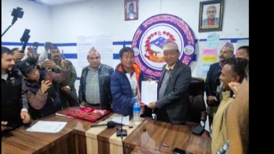 हर्क साम्पाङले मेयरबाट राजीनामा दिए